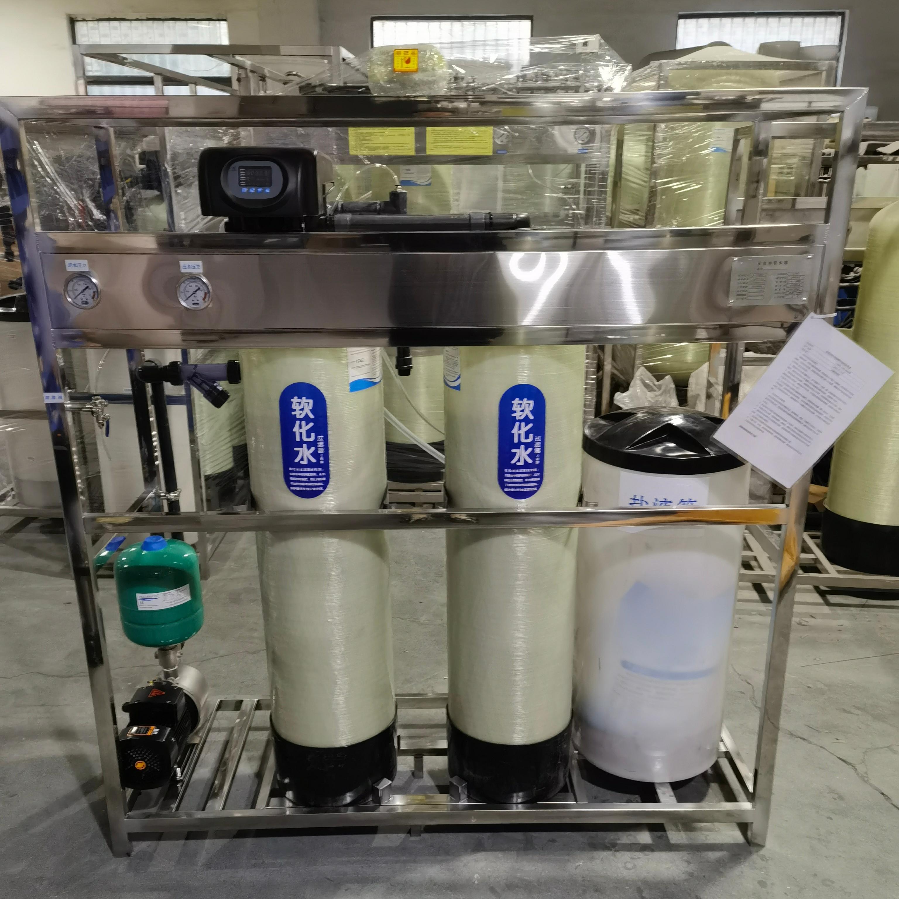 خزان إمداد المياه ذو الضغط المستمر بصمام واحد سعة 2 طن، واحد للاستخدام والآخر للاستعداد خزان إمداد المياه ذو الضغط المستمر بصمام واحد سعة 2 طن، واحد للاستخدام والآخر للاستعداد