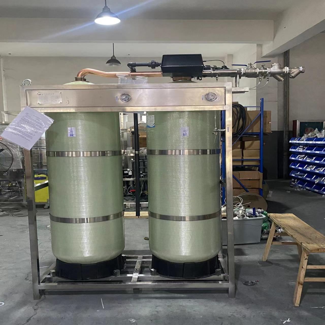 خزان مزدوج بصمام واحد سعة 5-6 طن، واحد للاستخدام والآخر للاستعداد