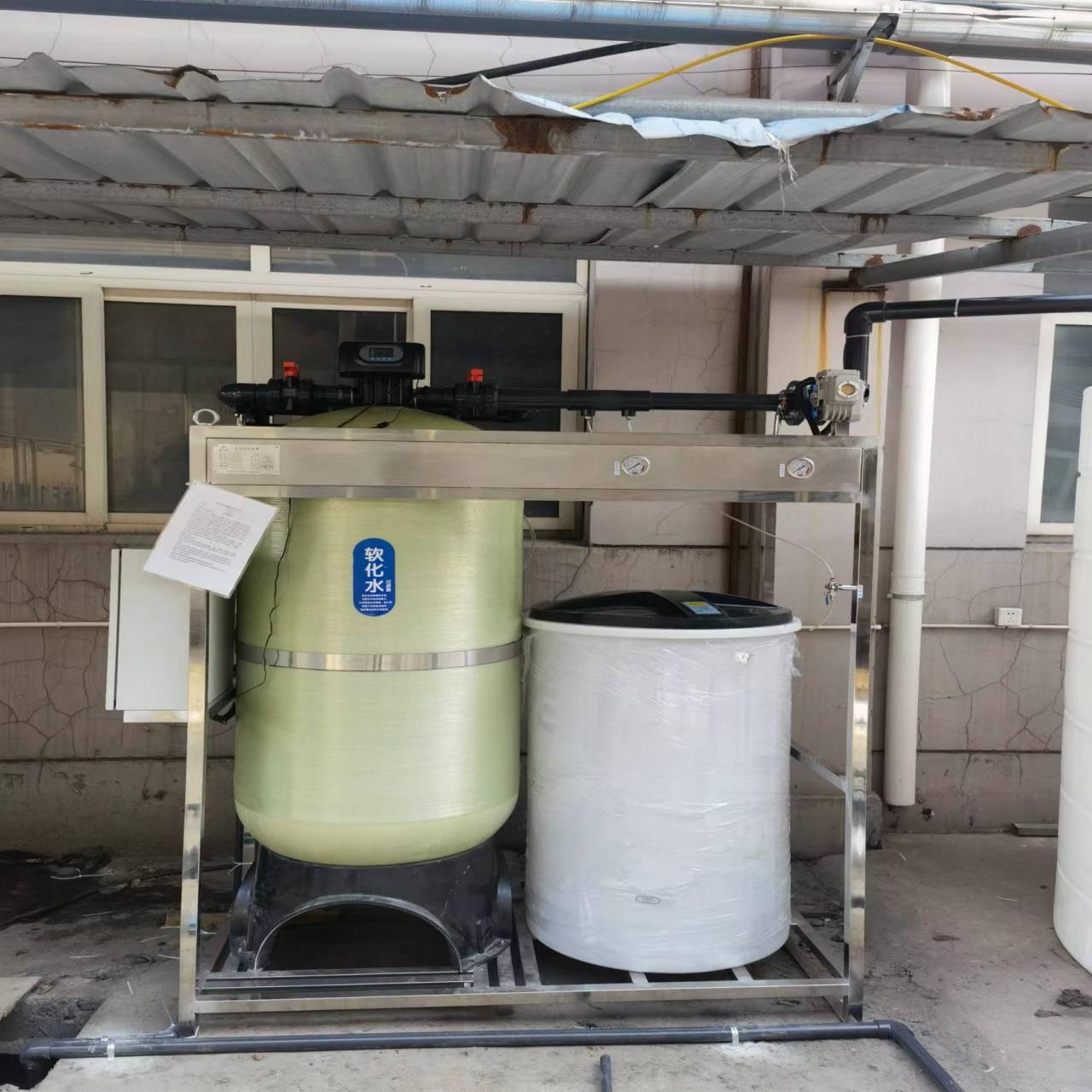 خزان واحد 10 طن مع صندوق الطاقة خزان واحد 10 طن مع صندوق الطاقة